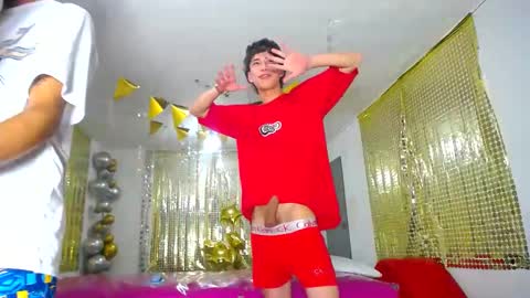 Snapshot of benz_boys chatting on 02.22.25 benz boys online show from 02.22.25