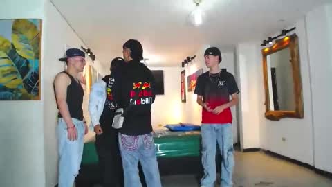 Snapshot of benz_boys chatting on 11.15.25 benz boys online show from 11.15.25