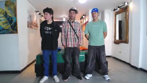 Snapshot of benz_boys chatting on 11.21.25 benz boys online show from 11.21.25