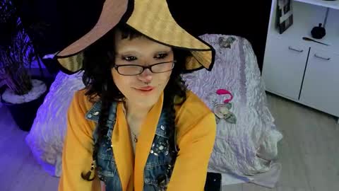 Snapshot of berkanasolde chatting on 10.28.25 Berki  new account online show from 10.28.25