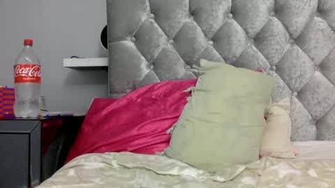 Snapshot of bermudatriangle12 chatting on 12.21.24 tixxie  online show from 12.21.24