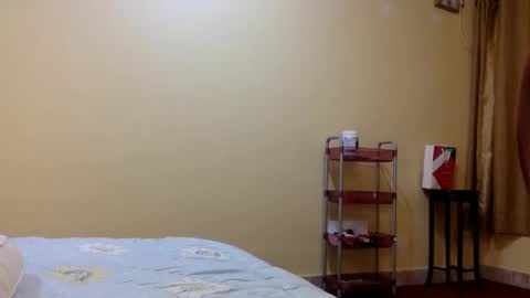 Snapshot of bermudatriangle12 chatting on 10.14.25 tixxie  online show from 10.14.25