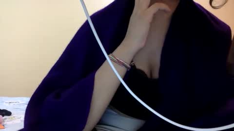 Snapshot of bermudatriangle12 chatting on 11.07.25 tixxie online show from 11.07.25