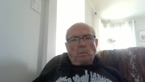 bernard1102 online show from 04.21.26