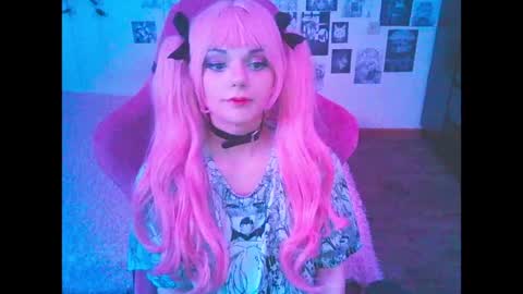 BerrieKitten online show from 04.16.26