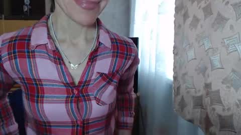 Snapshot of berry2024 chatting on 11.21.25 berry2024 online show from 11.21.25