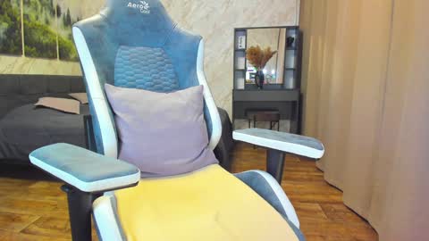 Snapshot of berry_lipsss chatting on 02.08.25 Im Lola online show from 02.08.25