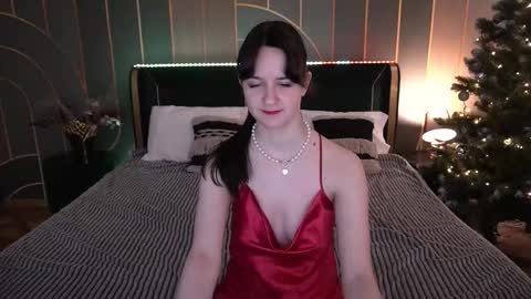 Violette online show from 12.16.25