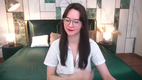 Snapshot of berrydiva chatting on 07.25.26 Violette online show from 07.25.26