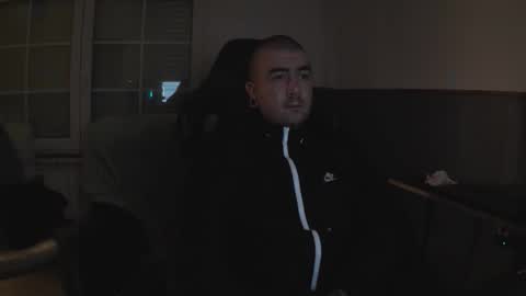 Snapshot of berto3389 chatting on 12.18.25 berto3389 online show from 12.18.25