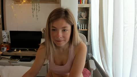 Vicky   online show from 04.25.26