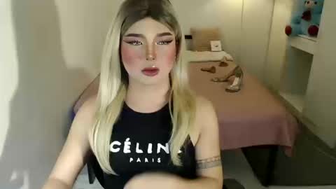 Snapshot of bestgirljulia chatting on 09.23.25 bestgirljulia online show from 09.23.25