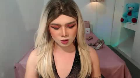 Snapshot of bestgirljulia chatting on 10.10.25 bestgirljulia online show from 10.10.25