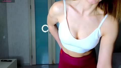 Snapshot of bestgirls2021 chatting on 03.03.25 Hellen and Natali online show from 03.03.25