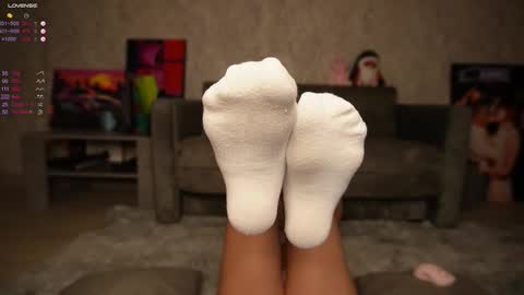 Emely online show from 10.27.25