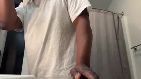 Snapshot of bestkeptsecre_t chatting on 02.15.25 bestkeptsecre t online show from 02.15.25