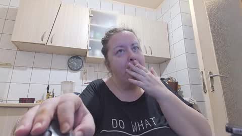 Snapshot of bethnorth chatting on 03.05.25 bethnorth online show from 03.05.25