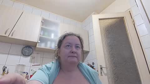 Snapshot of bethnorth chatting on 03.07.25 bethnorth online show from 03.07.25