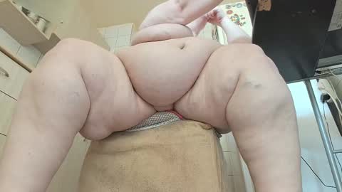 Snapshot of bethnorth chatting on 03.08.25 bethnorth online show from 03.08.25