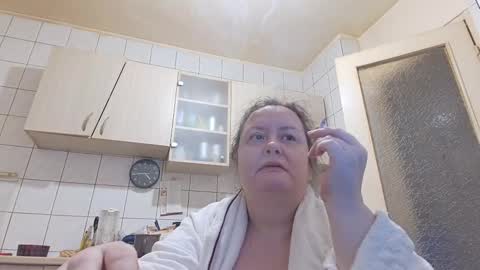 Snapshot of bethnorth chatting on 03.12.25 bethnorth online show from 03.12.25