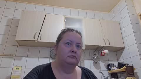 Snapshot of bethnorth chatting on 09.29.25 bethnorth online show from 09.29.25