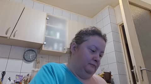 Snapshot of bethnorth chatting on 10.06.25 bethnorth online show from 10.06.25