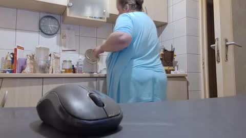 Snapshot of bethnorth chatting on 10.14.25 bethnorth online show from 10.14.25