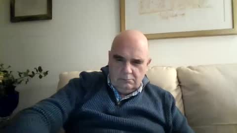 Snapshot of betta1 chatting on 12.20.25 betta1 online show from 12.20.25