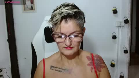 Snapshot of bety_cum3 chatting on 06.23.26 bibiana online show from 06.23.26