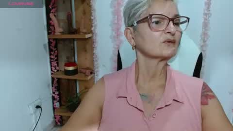 Snapshot of bety_cum3 chatting on 07.16.26 bibiana online show from 07.16.26