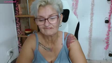 Snapshot of bety_cum3 chatting on 07.20.26 bibiana online show from 07.20.26
