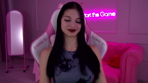 Snapshot of beverlyyork chatting on 02.12.25 Beverly online show from 02.12.25