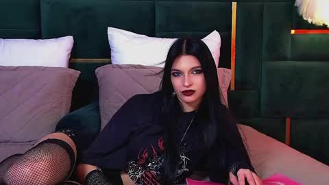 Beverly online show from 05.12.26