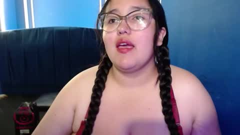 Snapshot of beyota_11 chatting on 10.27.25 beyota online show from 10.27.25