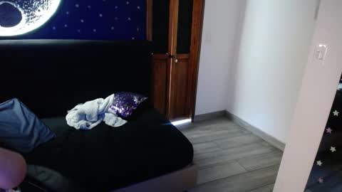 Snapshot of beyota_11 chatting on 11.26.25 beyota online show from 11.26.25