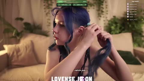 Eliz online show from 12.20.25