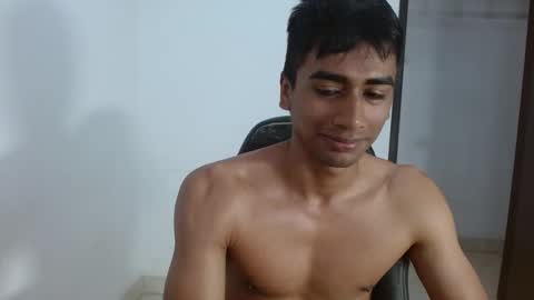 Snapshot of bfernando_05 chatting on 01.08.26 BAYRON online show from 01.08.26