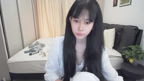 bhwuyulian online show from 07.03.26