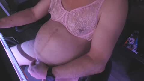 Snapshot of bi_chubby_sub61 chatting on 12.28.24 Redmoon online show from 12.28.24