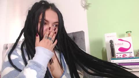 Snapshot of biabia_1 chatting on 12.25.24 BiaBia online show from 12.25.24