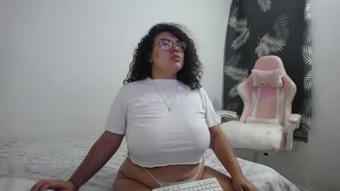 Snapshot of bianca_boobs chatting on 02.11.25 Bianca Tuesday to Sunday from 2am to 6am UTC-5 online show from 02.11.25