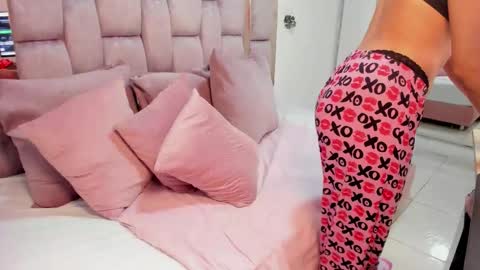 Snapshot of biancaa_naviss chatting on 11.06.25 biancaa_naviss online show from 11.06.25