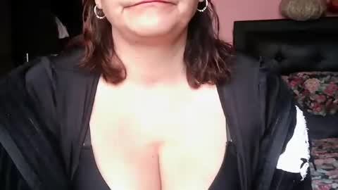 Snapshot of biancasteel chatting on 06.29.26 biancasteel online show from 06.29.26
