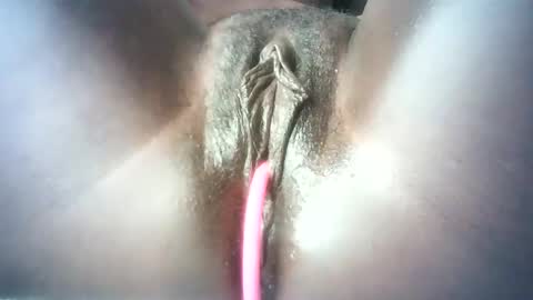 pretty online show from 02.21.25