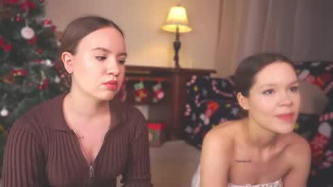 Snapshot of bibandboba_ chatting on 12.16.25 Lisa and Alice online show from 12.16.25