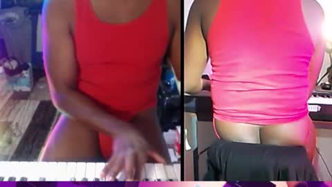 BicepsandFrot online show from 11.08.25