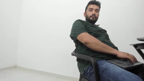 Snapshot of big_dad69 chatting on 10.02.25 Tommy online show from 10.02.25