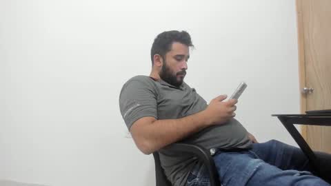 Snapshot of big_dad69 chatting on 10.05.25 Tommy online show from 10.05.25