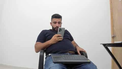 Snapshot of big_dad69 chatting on 10.24.25 Tommy online show from 10.24.25