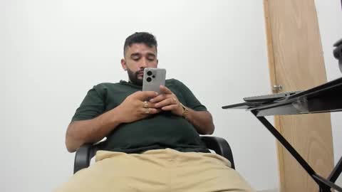 Snapshot of big_dad69 chatting on 10.24.25 Tommy online show from 10.24.25